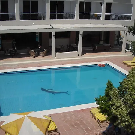 Mike's House Hotel 2*
