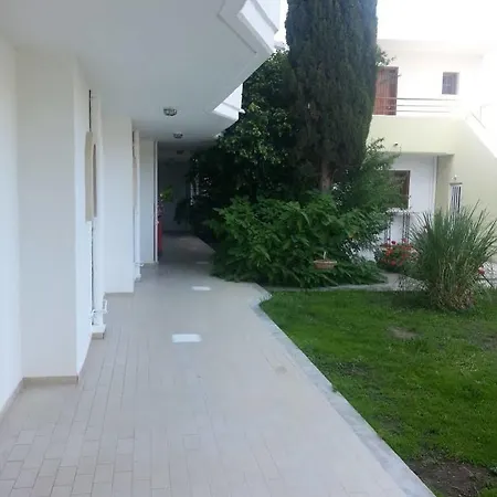 Hotel Mike's House 2*